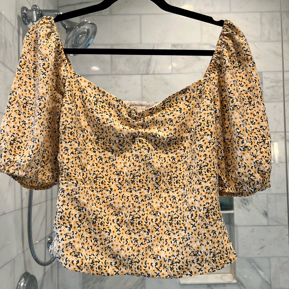 Abercrombie Off Shoulder Crop Top, NWT